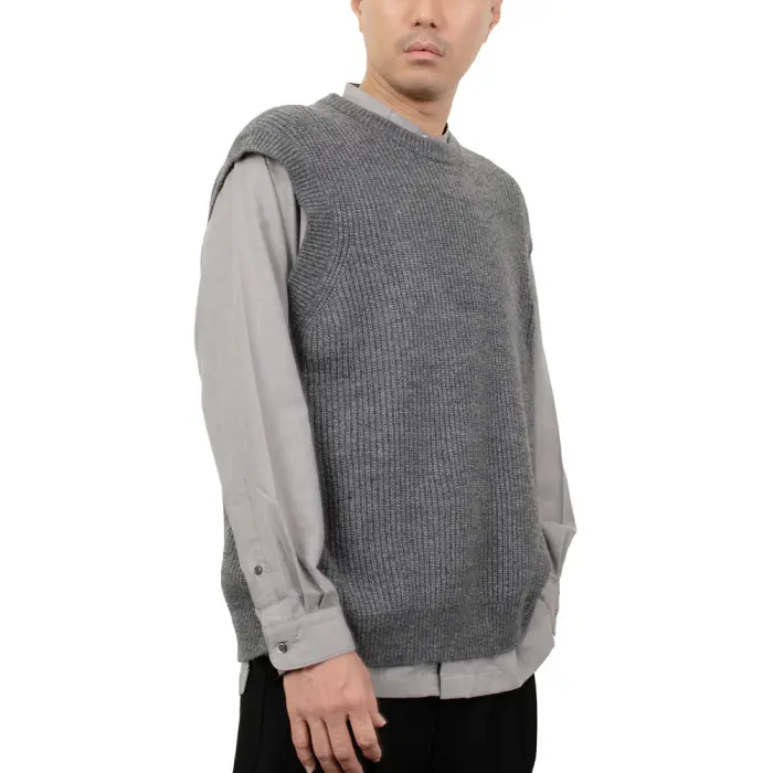 ニット セーター 長袖 クルーネック カジュアル ベージュ 秋冬 無地