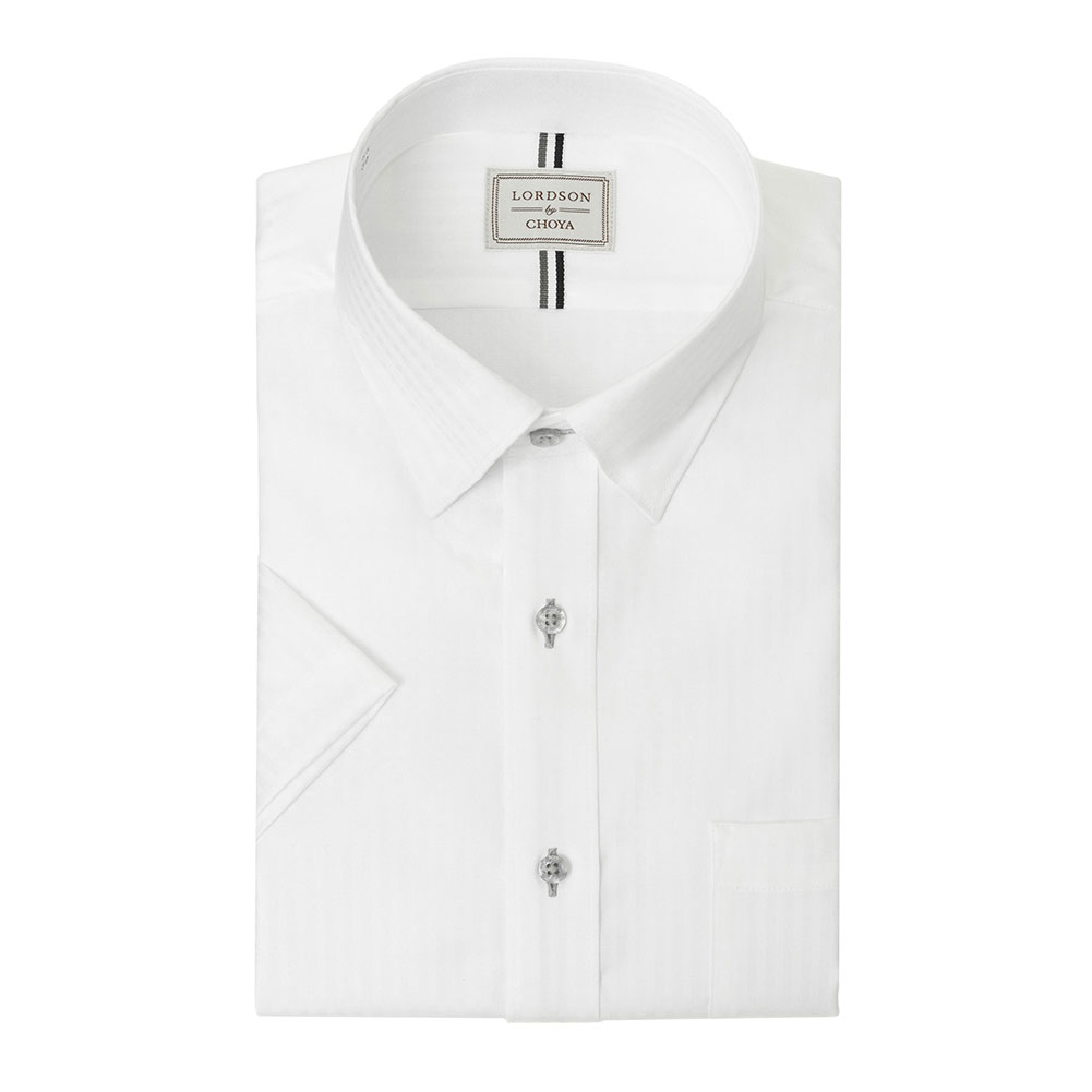 ・商品説明：LORDSONbyCHOYA綿100％形態安定加工ドレスシャツ（標準体）定番の白地ですが、下前にストライプのテープを貼り付けておりますので、ボタンを外した時にさりげないお洒落を演出。ふっく
