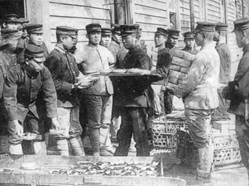 CHOYAの歴史画像：日清戦争勃発により軍用シャツを生産